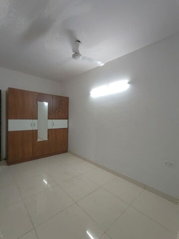 Room in 3 BHK Apartment at BM Sernity, Hsr Layout – for Rent