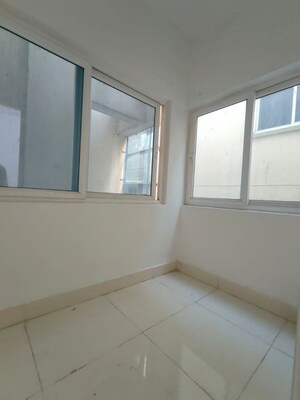 Room in 3 BHK Apartment at BM Sernity, Hsr Layout – for Rent