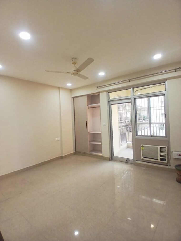 Room, dwarka 3.5 Bedroom 1800 Sq.Ft. Apartment In Dwarka Delhi 10127379
