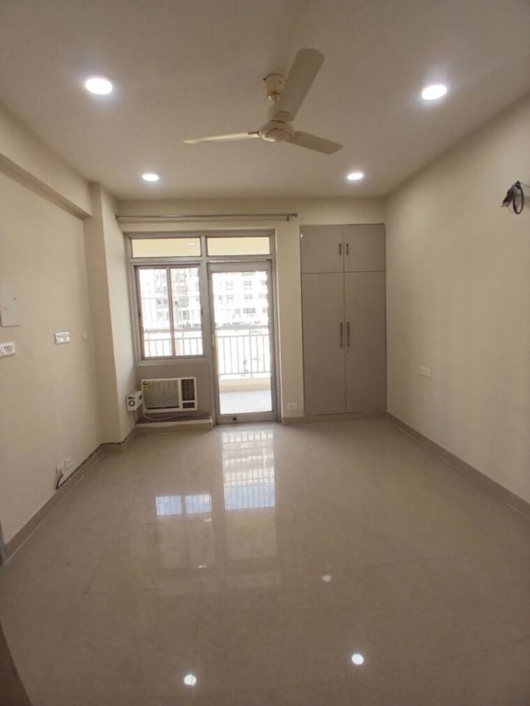 Room, dwarka 3.5 Bedroom 1800 Sq.Ft. Apartment In Dwarka Delhi 10127379