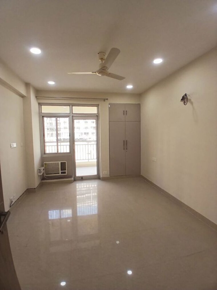 Room, dwarka 3.5 Bedroom 1800 Sq.Ft. Apartment In Dwarka Delhi 10127379