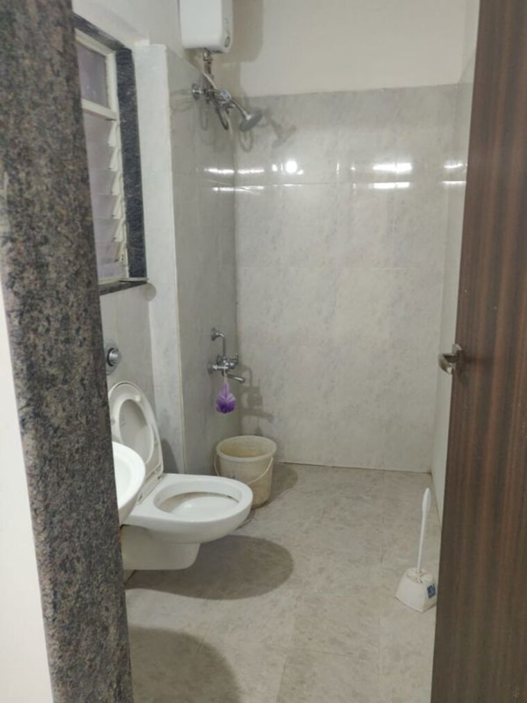 Bathroom, pride-purple-park-grandeur 3 Bedroom 1500 Sq.Ft. Apartment In Baner Pune 10127360