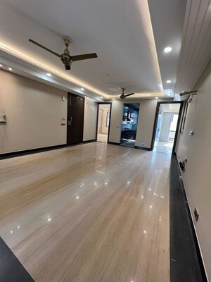 Room in 2 BHK Builder Floor at Ansal Plaza Sector-23, Sector 23 – for Rent