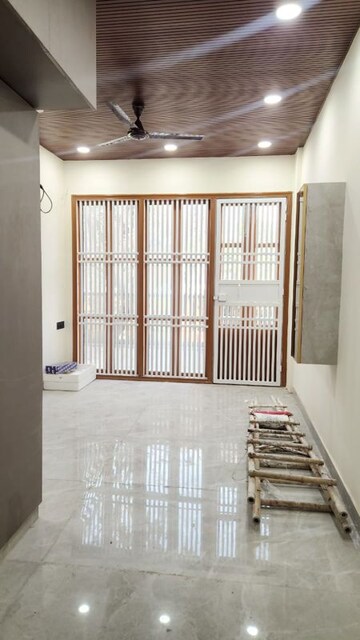 Room in 3 BHK Builder Floor at Rajouri Garden – for Rent