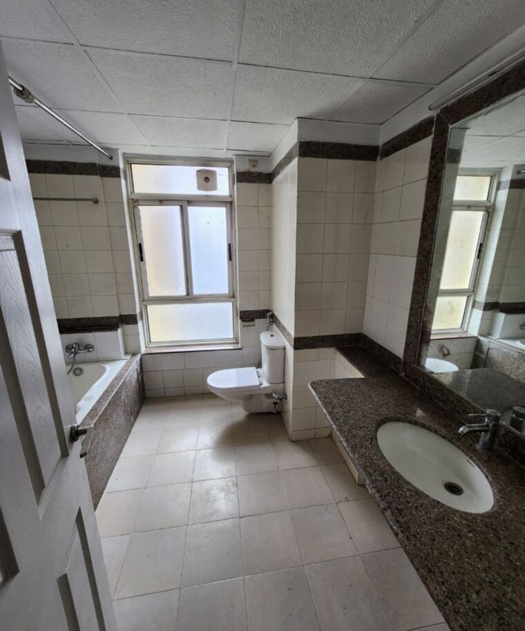 Bathroom, central-park-ii-bellevue 3.5 Bedroom 2350 Sq.Ft. Apartment In Sector 48 Gurgaon 10127884