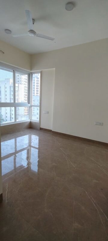 Room in 2 BHK Apartment at Upper East 97, Malad East – for Rent