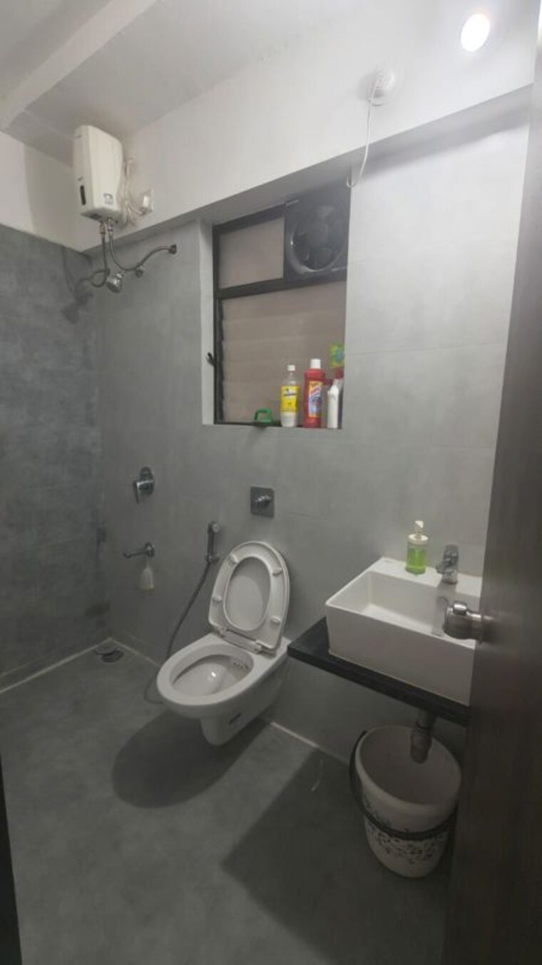 Bathroom, roshan-milestone 2 Bedroom 680 Sq.Ft. Apartment In Tathawade Pune 10128068