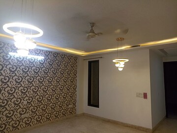 Room in 3 BHK Builder Floor at Anand Vihar – for Rent
