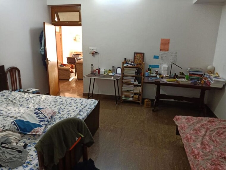 Room, vineet khand Pg For Girls In Vineet Khand 10128110