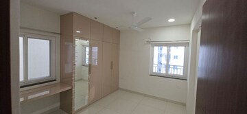Room in 3 BHK Apartment at Lakshmi Cadillac, Kondapur – for Rent