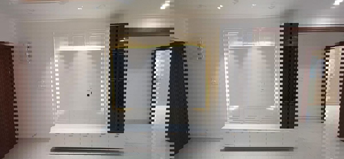 3 BHK 1700 Sq.Ft. Apartment in Lakshmi Cadillac