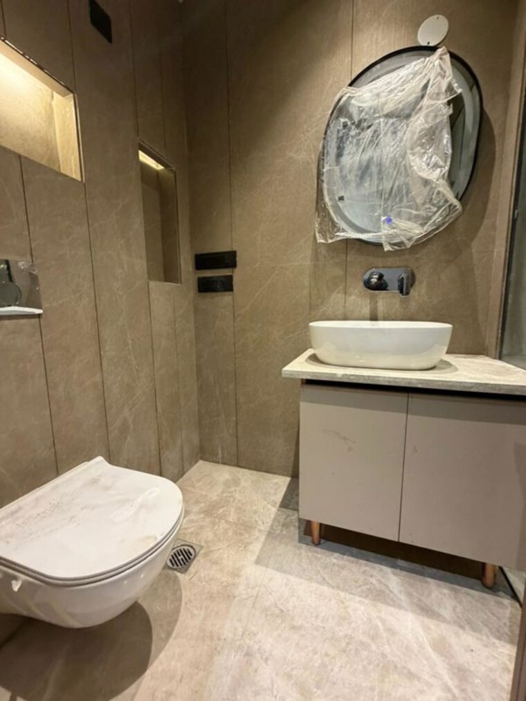 Bathroom, sector 65 3 Bedroom 645 Sq.Yd. Builder Floor In Sector 65 Gurgaon 10128125