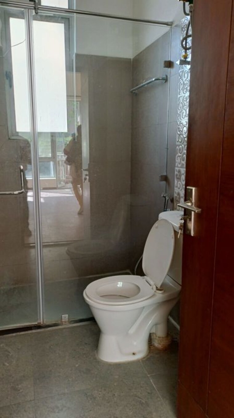 Bathroom, tulip-orange 3 Bedroom 1437 Sq.Ft. Apartment In Sector 70 Gurgaon 10128178