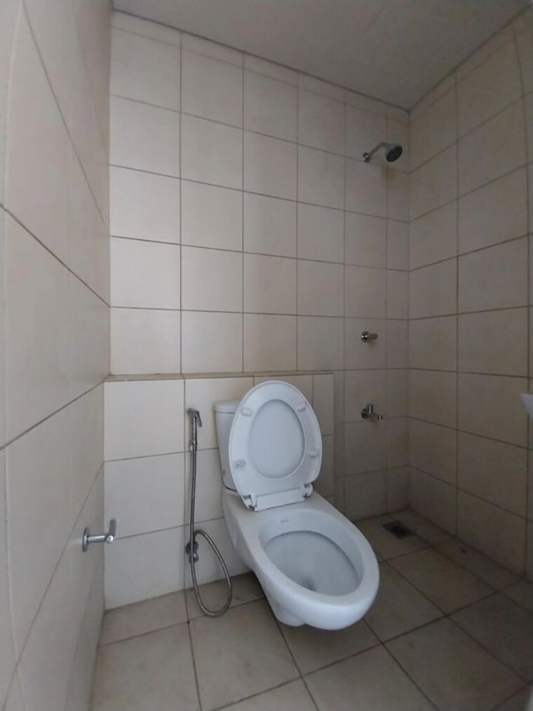 Bathroom, emaar-digi-homes 3 Bedroom 2567 Sq.Ft. Apartment In Sector 62 Gurgaon 10128179