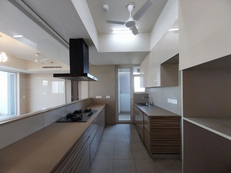 Kitchen, emaar-digi-homes 3 Bedroom 2567 Sq.Ft. Apartment In Sector 62 Gurgaon 10128179