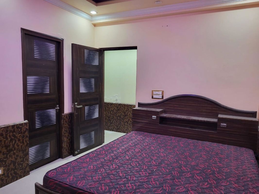Pg For Rent in Vineet Khand