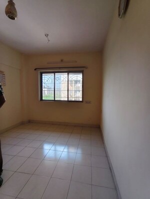 Room in 1 BHK Apartment at Vijay Park, Kasarvadavali – for Rent