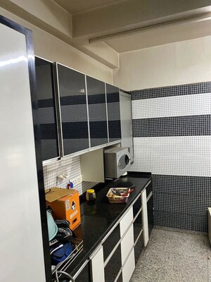 Kitchen in 3 BHK Builder Floor at DLF Imperial Residences, Dlf Phase I – for Rent