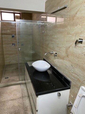 Kitchen in 3 BHK Builder Floor at DLF Imperial Residences, Dlf Phase I – for Rent