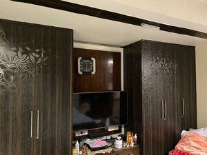 Bedroom in 3 BHK Builder Floor at DLF Imperial Residences, Dlf Phase I – for Rent