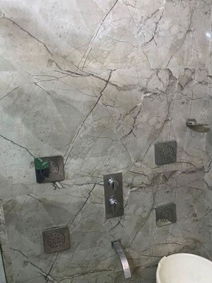 Bathroom in 3 BHK Builder Floor at DLF Imperial Residences, Dlf Phase I – for Rent