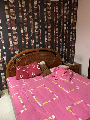 Bedroom in 3 BHK Builder Floor at DLF Imperial Residences, Dlf Phase I – for Rent