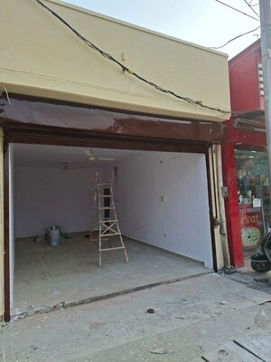  Shop For Rent in Banjarawala