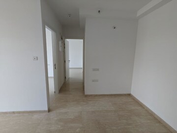 Room in 2 BHK Apartment at Hiranandani Delanna, Ghodbunder Road – for Rent