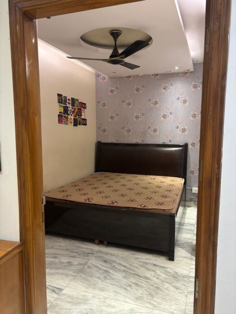Bedroom, east patel nagar 3 Bedroom 1200 Sq.Ft. Builder Floor In East Patel Nagar Delhi 10128452
