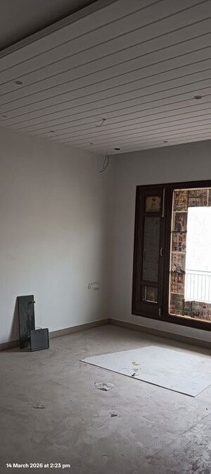 Room in 3 BHK Apartment at Golden Sand Apartments, Dhakoli – for Rent