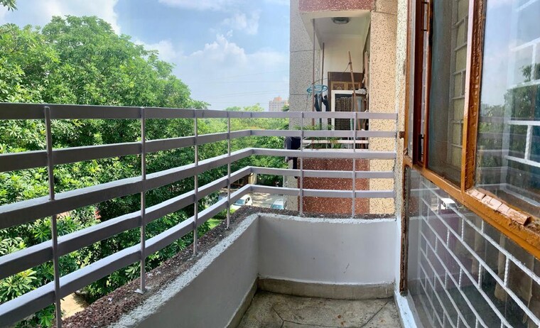 Balcony, alok-vihar 2 Bedroom 880 Sq.Ft. Apartment In Sector 50 Noida 10128481