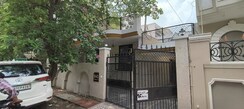 2 BHK + Pooja Room Independent House For Rent in RWA Apartments Sector 41