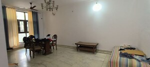 Parking in 2 BHK Independent House at RWA Apartments Sector 41, Sector 41 – for Rent