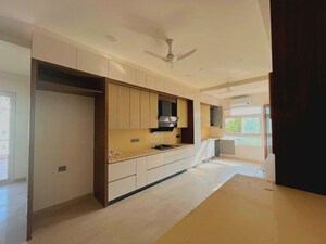 Room in 3 BHK Builder Floor at Ansal Sushant Lok I, Sector 43 – for Rent