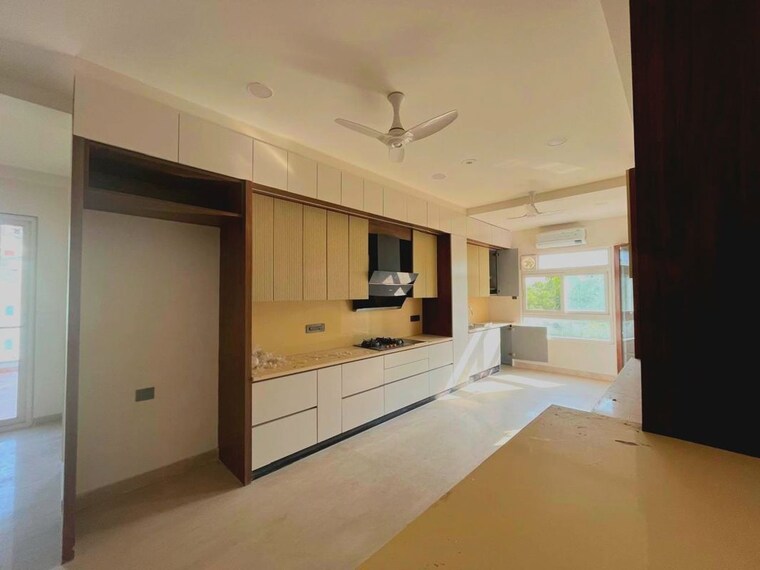 Room, ansal-sushant-lok-i 3 Bedroom 215 Sq.Yd. Builder Floor In Sector 43 Gurgaon 10128514