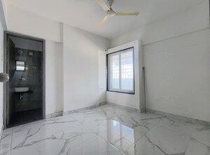 Room in 2 BHK Apartment at Vishal Viviana, Mundhwa – for Rent
