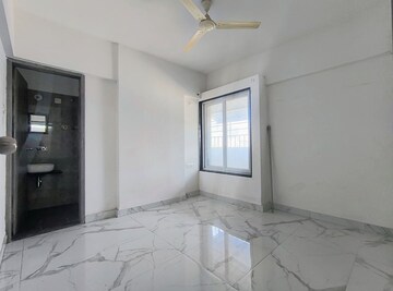Room in 2 BHK Apartment at Vishal Viviana, Mundhwa – for Rent