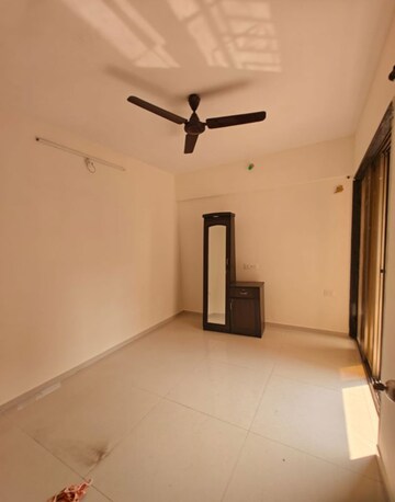 Room in 2 BHK Apartment at Nand Sai Ganesh CHS Sector 50 Seawoods, Seawoods – for Rent