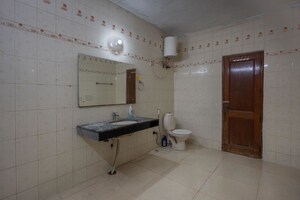 Master Bedroom in 4 BHK Independent House at RWA Apartments Sector 52, Sector 52 – for Rent