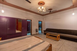 Furnished Amenities in 4 BHK Independent House at RWA Apartments Sector 52, Sector 52 – for Rent