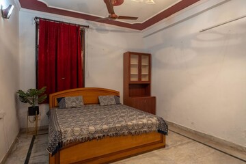 Bedroom in 4 BHK Independent House at RWA Apartments Sector 52, Sector 52 – for Rent