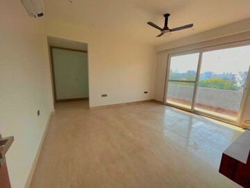Room in 4 BHK Builder Floor at Ansal Time Square, Sector 43 – for Sale