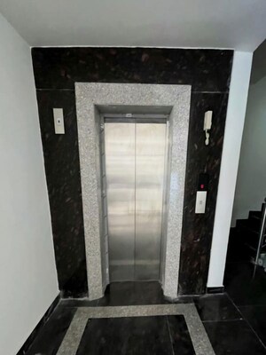 Building Lobby in 4 BHK Builder Floor at Ansal Time Square, Sector 43 – for Sale