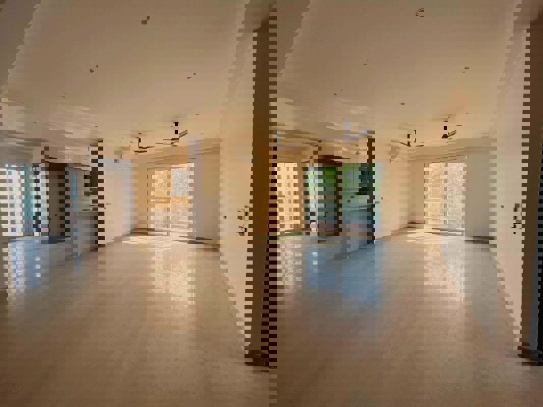 4 BHK 300 Sq.Yd. Builder Floor in Ansal Time Square