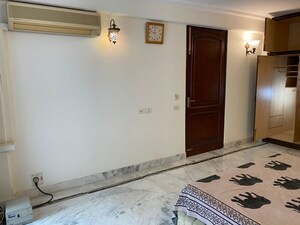 Room in 3 BHK Apartment at Ambience Island Lagoon, Sector 24 – for Rent