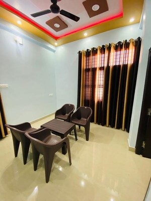 Living Room in 1.5 BHK Independent House at Gomti Nagar – for Rent