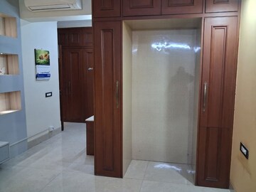 Room in 3 BHK Apartment at Jaypee Pavilion Heights IV, Sector 128 – for Rent