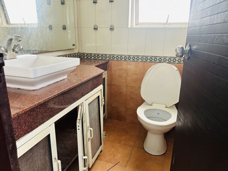Bathroom, eros-wembley-premium-tower 2 Bedroom 1040 Sq.Ft. Apartment In Sector 49 Gurgaon 10128559