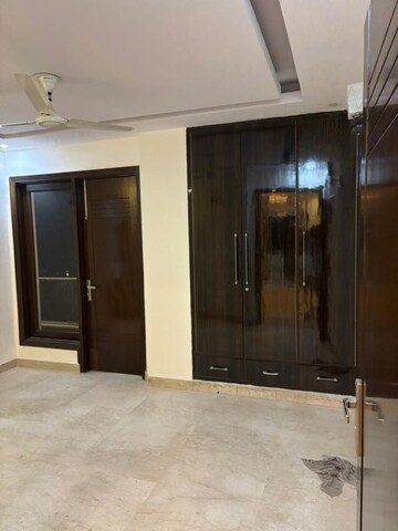 Room in 3 BHK Apartment at Saket – for Rent