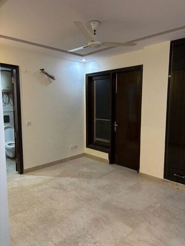 Room in 3 BHK Apartment at Saket – for Rent